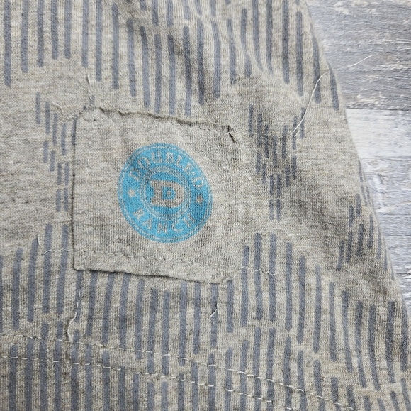 Double D Ranch Western Mountain Wear Women's Size XS Beaded Aztec Print Shirt - Picture 2 of 11